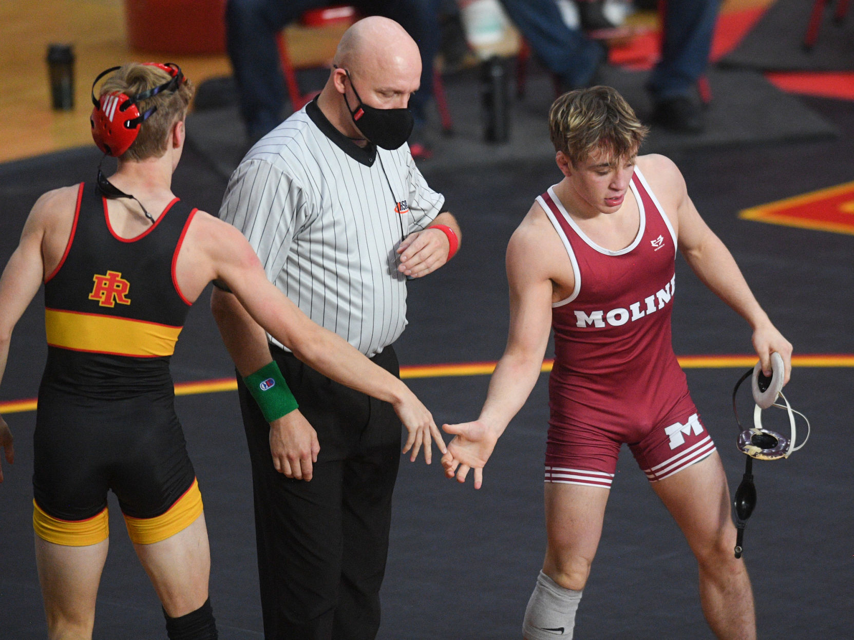 04921-qc-spt-moline-ri-wrestling-010